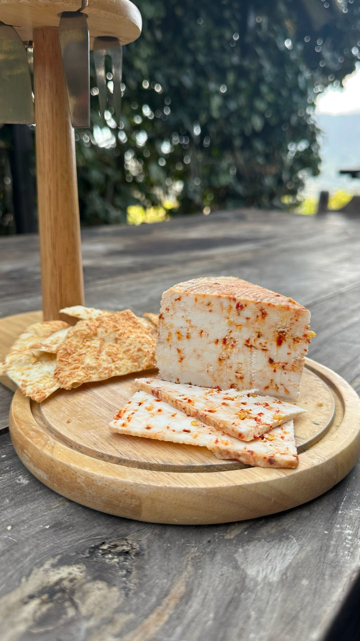 Queso Madurado Bochica Peperoncino