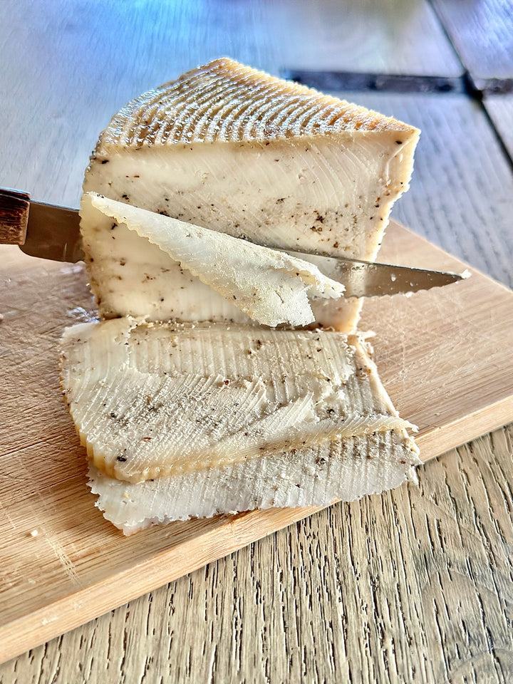 Queso Madurado Bochica Black Pepper